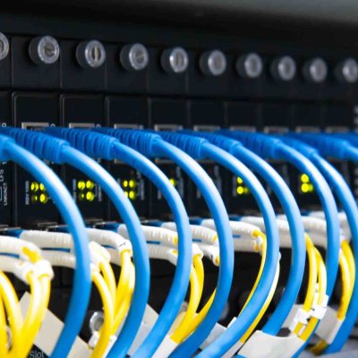 STRycom câblage réseau professionnel Des solutions sur mesure pour votre câblage réseau